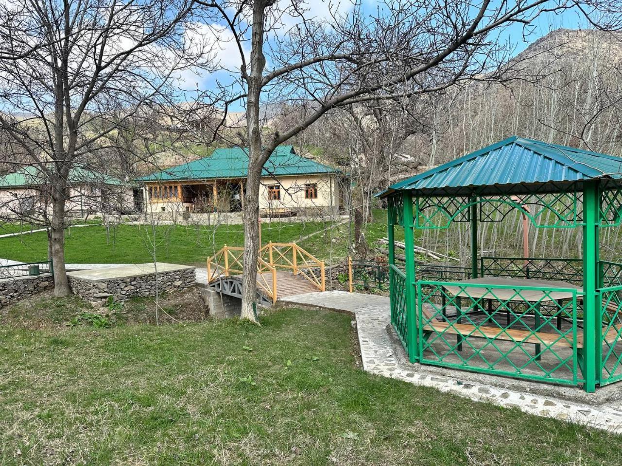Yukary-Ukhum Hayat Guesthouse Nuratau Mountain מראה חיצוני תמונה