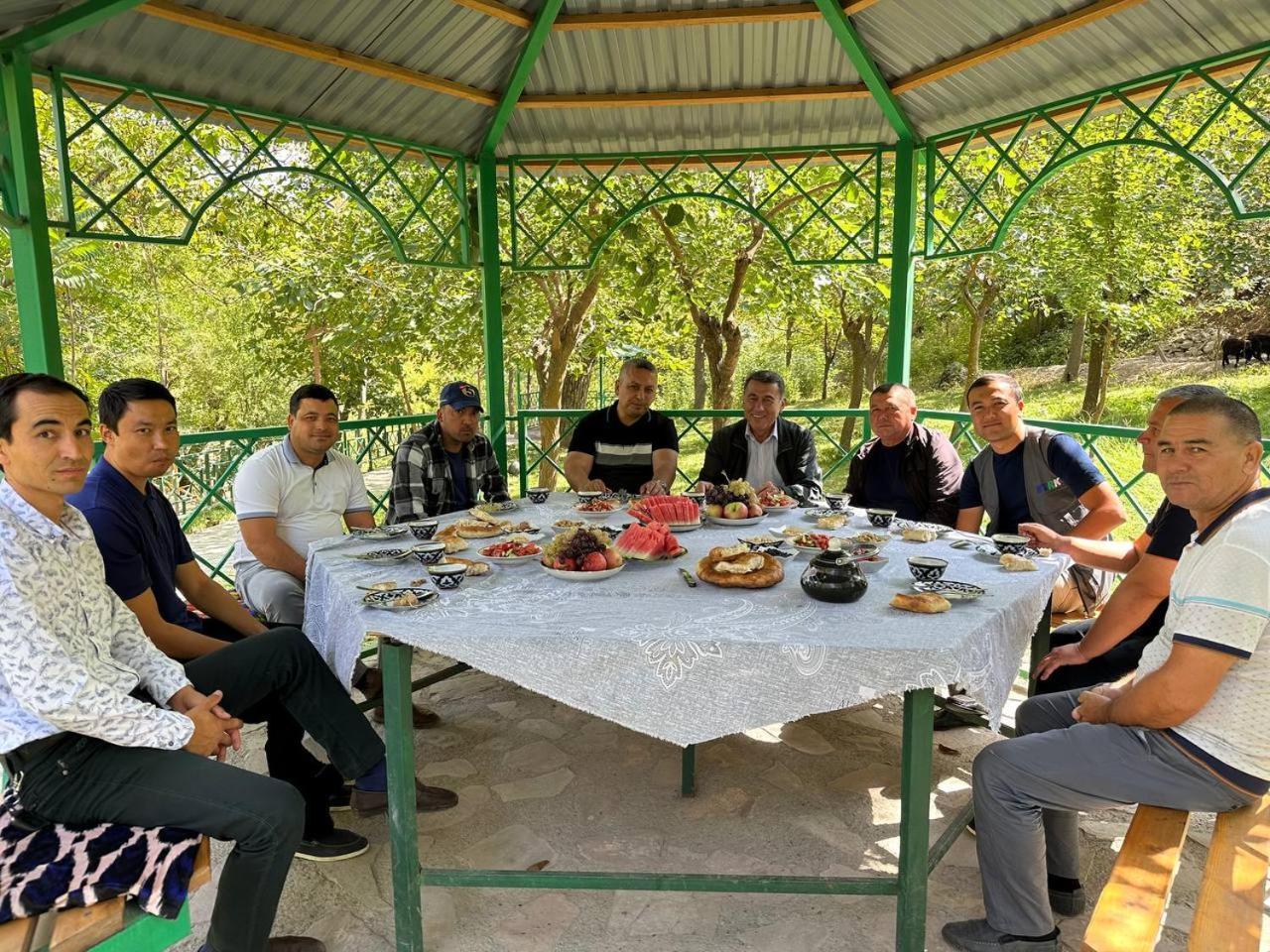 Yukary-Ukhum Hayat Guesthouse Nuratau Mountain מראה חיצוני תמונה