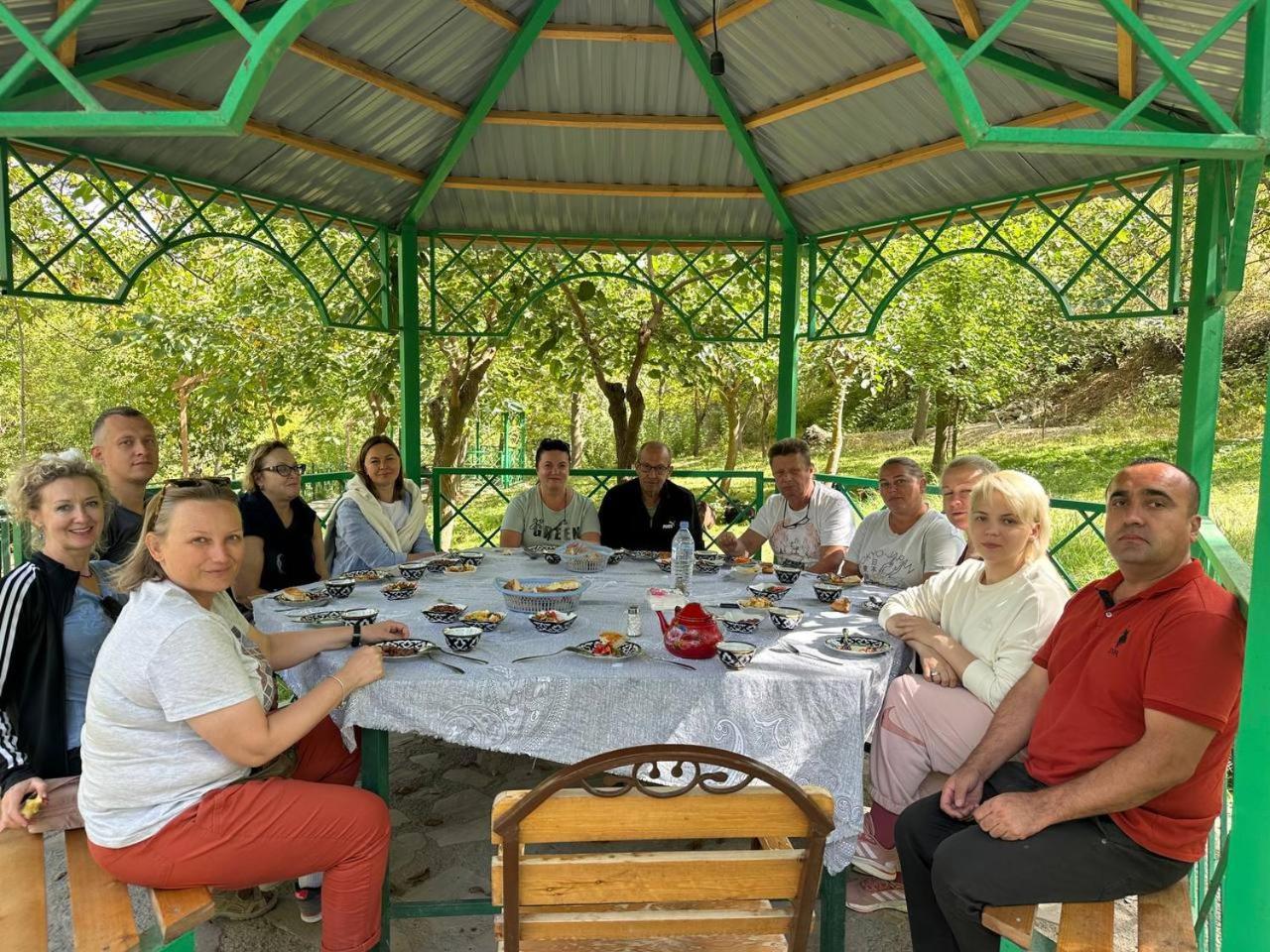 Yukary-Ukhum Hayat Guesthouse Nuratau Mountain מראה חיצוני תמונה