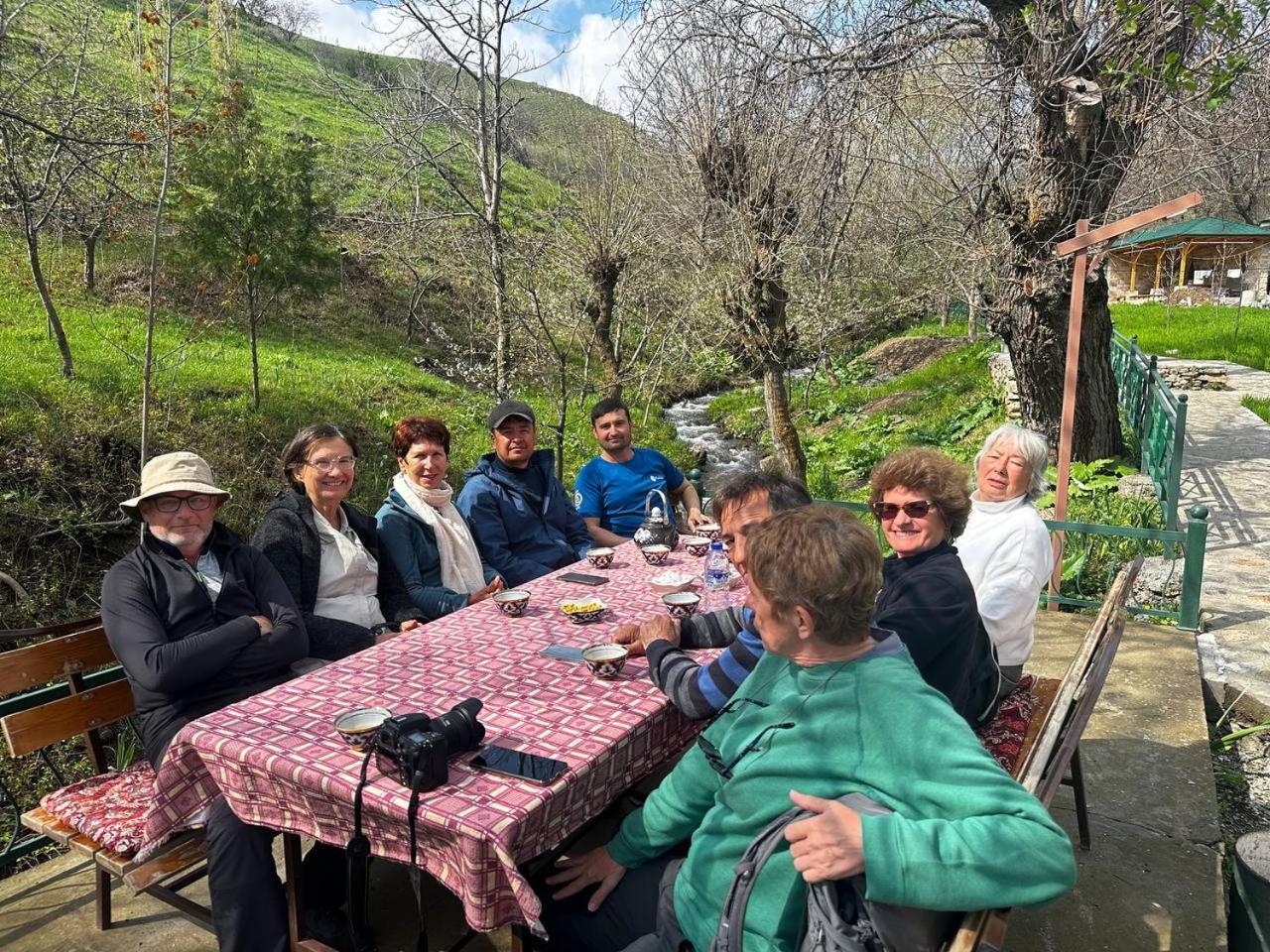 Yukary-Ukhum Hayat Guesthouse Nuratau Mountain מראה חיצוני תמונה