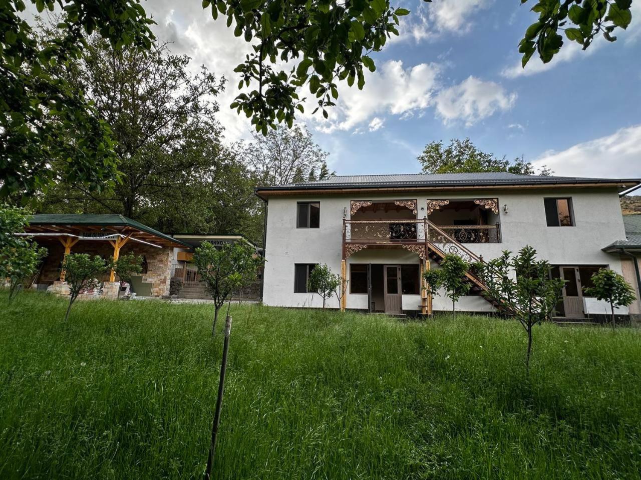 Yukary-Ukhum Hayat Guesthouse Nuratau Mountain מראה חיצוני תמונה